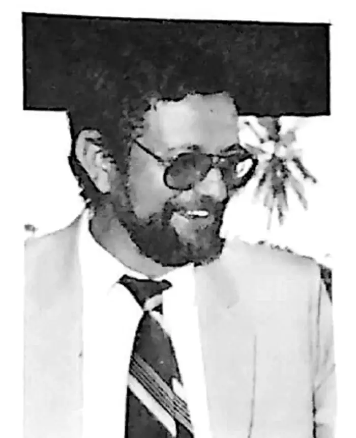 Retrato de Gil Ruy Lemos Couto publicado na revista Vera Cruz 37 anos